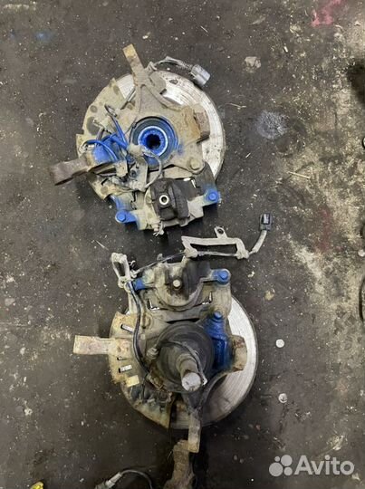 Hyundai i20 Кулак поворотный передний в сборе