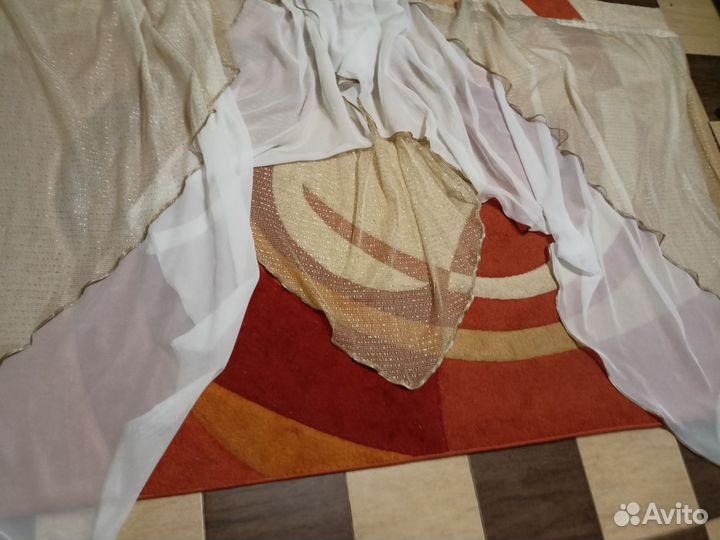 Пакет вещей: Подушка, плед, 3 тюли, штора