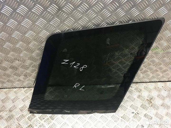 Форточка задняя левая Ленд Ровер Фрилендер 2 LR00