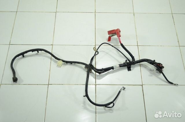 Клеменный контакт Ford Escape 2 3.0 2010