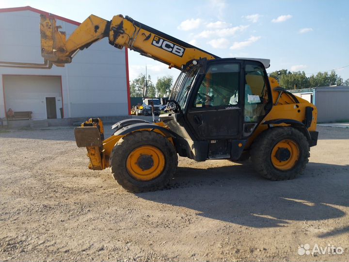 Телескопический погрузчик JCB LOADALL 535-125, 2011
