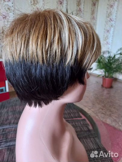 Парик женский