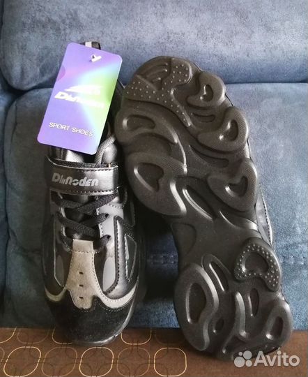 Кроссовки детские