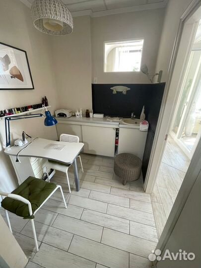 Место для мастера маникюра