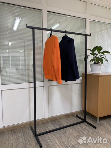 Вешалка для одежды напольная