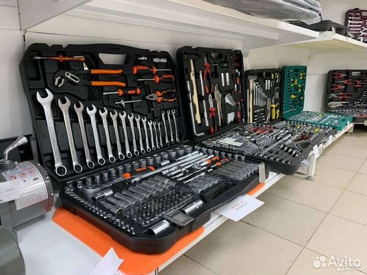 Набор инструментов для автомобиля