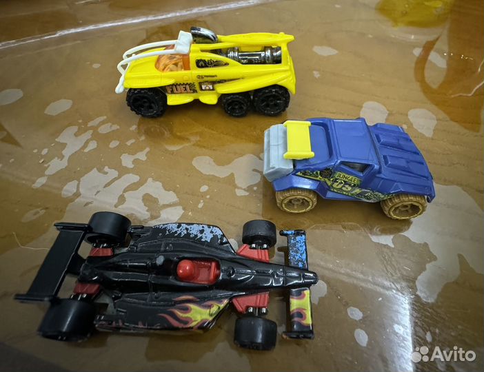 Hot wheels машинки
