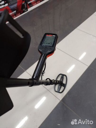 Металлодетектор Quest X10 Pro
