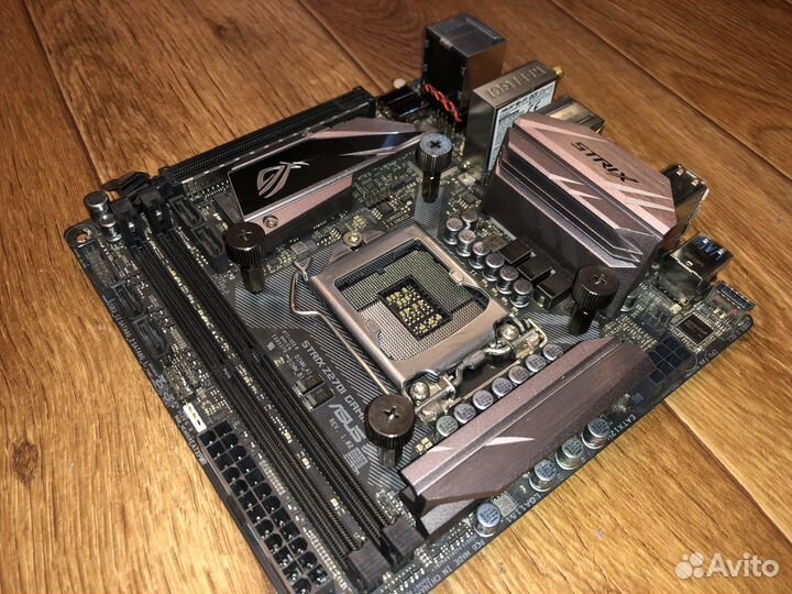 Материнская плата Asus ROG Strix Z270I Gaming