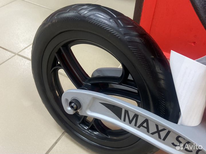 Беговел Maxiscoo Rocket серебро