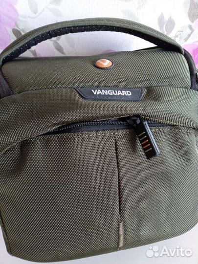 Бронь. Сумка для фотоаппарата Vanguard 2GO 22