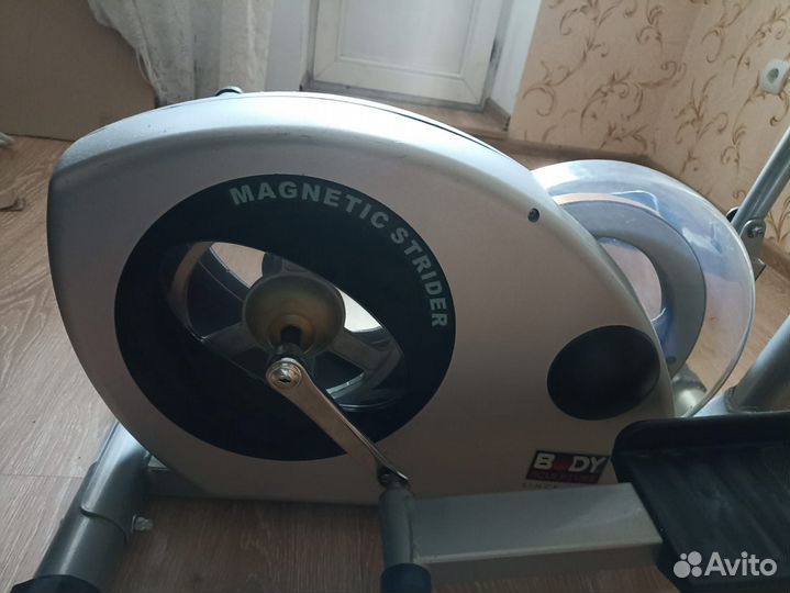 Эллиптический тренажер