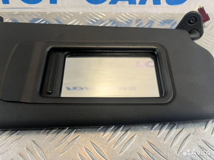 Козырек солнцезащитный правый Bmw E92 2009