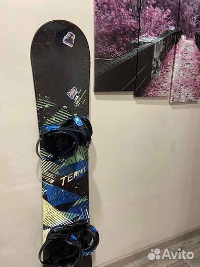 Сноуборд с креплениями
