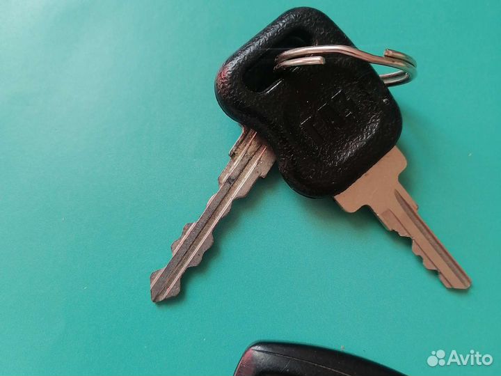 Ключи от авто одним лотом