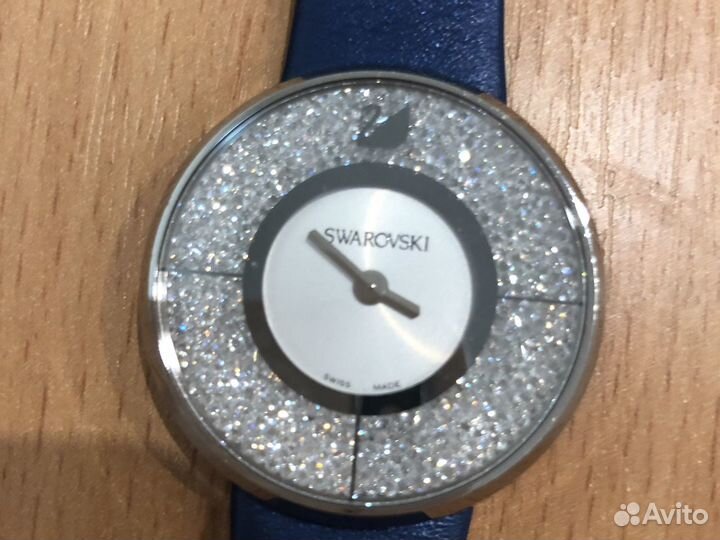 Часы наручные женские Сваровски