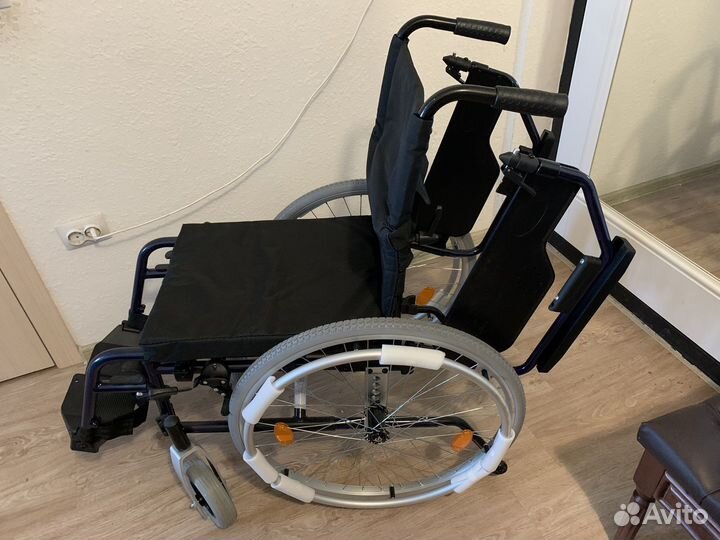 Инвалидное кресло коляска новая