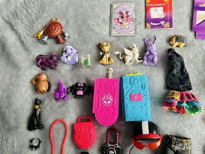 Лот аксессуаров и питомцев для кукол Монстер Хай