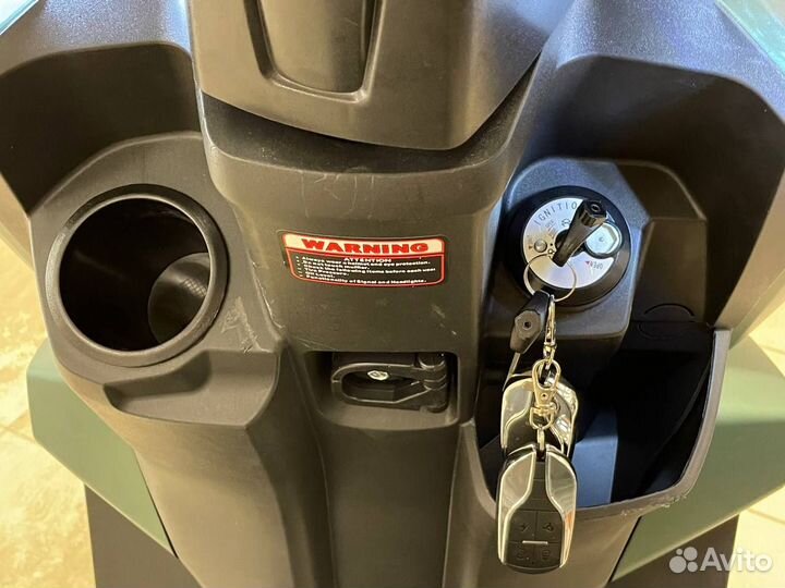 Новый бензиновый скутер Tank Discovery