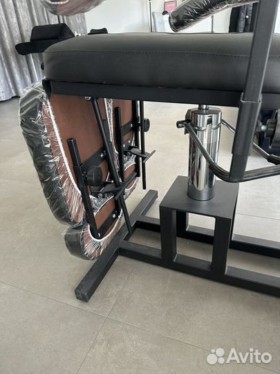 Продаю педикюрное кресло на гидравлике