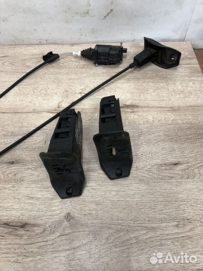 Замок лючка бензобака Opel Astra h