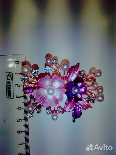 Заколка для волос на праздник