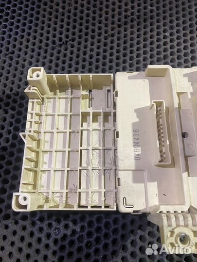 Блок предохранителей Cirrus Stratus Крайслер Цирус