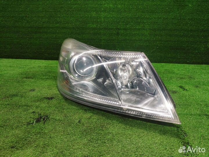 Фара передняя правая оригинал Skoda Octavia A5
