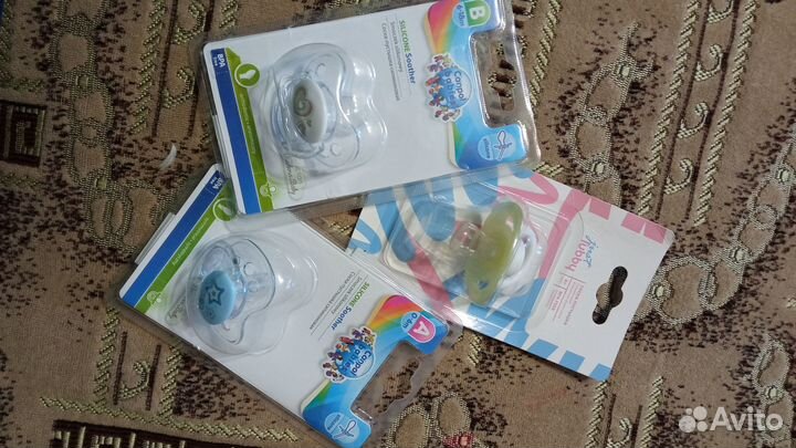 3 соски-пустышки новые
