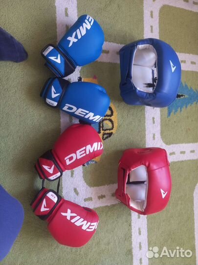 Боксерские перчатки