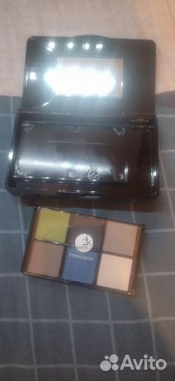 Тени для век