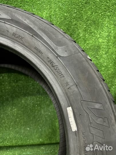 Viatti Strada Asimmetrico V-130 215/55 R17 94V