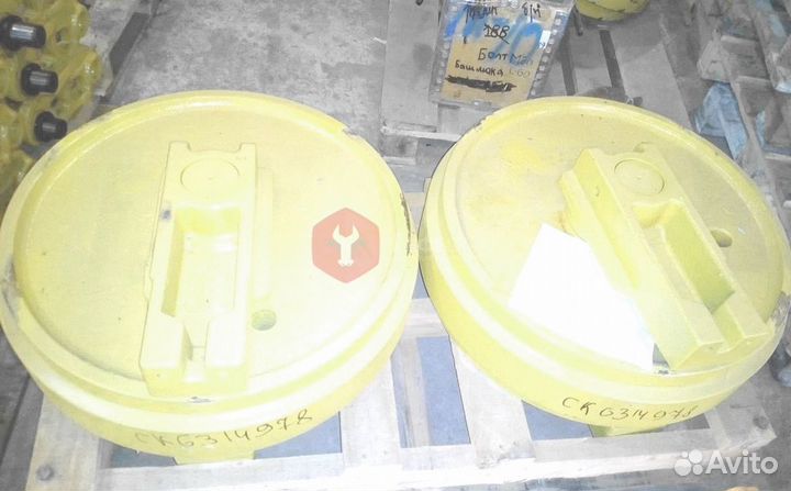 Колесо направляющее JCB JS260nlct4