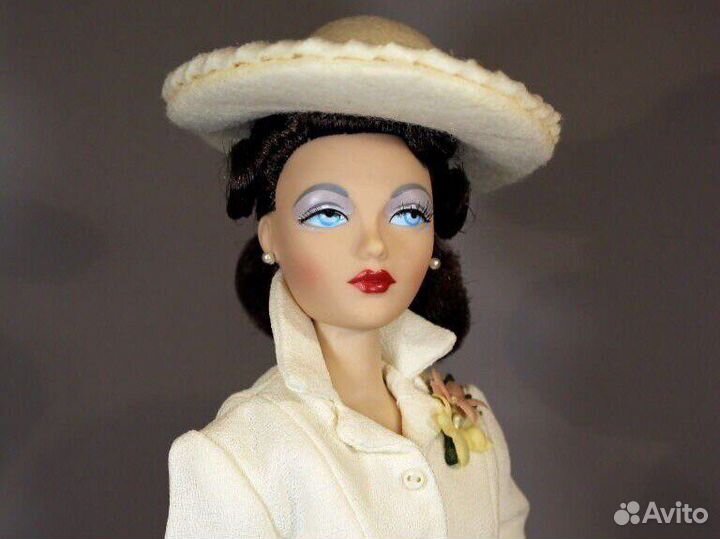 Коллекционная кукла Gene Marshall White Hyacinth