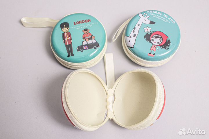 Футляры для наушников