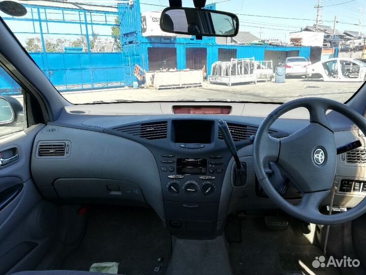 Замок капота Toyota Prius NHW11