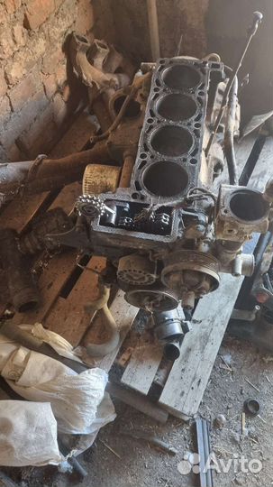Блок цилиндров 406 двиготелья с поршневой