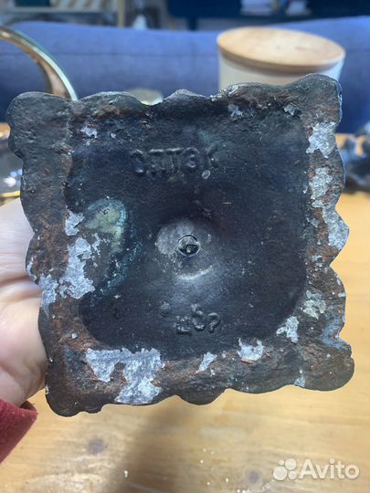 Старинный подсвечник