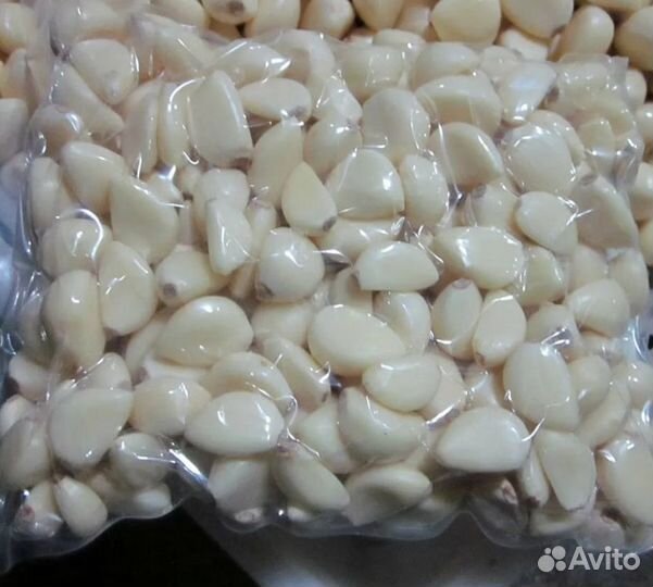 Чеснок очищенный в вакуумной упаковке