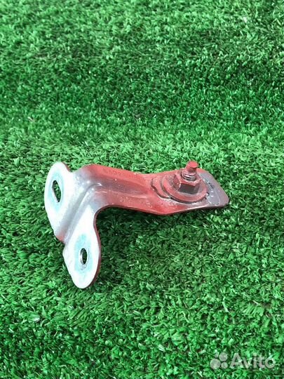 Кронштейн крыла Ford Mustang 6 S550 рест. 2019