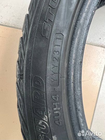 Yokohama Ice Guard Stud IG55 205/50 R17