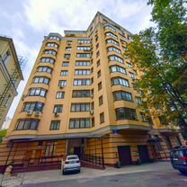 3-к. квартира, 140 м², 7/14 эт.