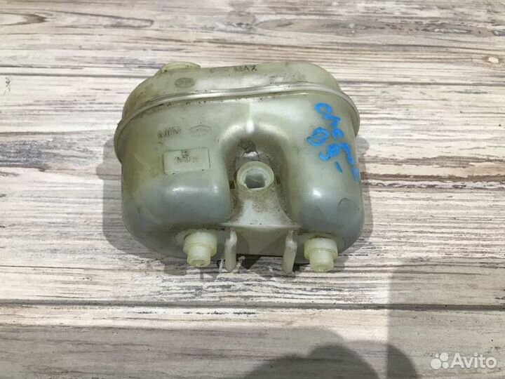 Бачок тормозной жидкости Jeep Grand Cherokee WJ