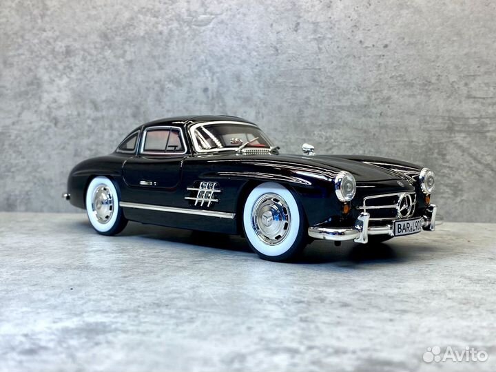 Модель Mercedes-Benz 300 SL Black 1:24