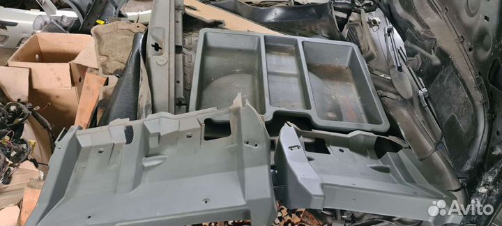 Пластик багажника Hyundai Santa Fe Classic