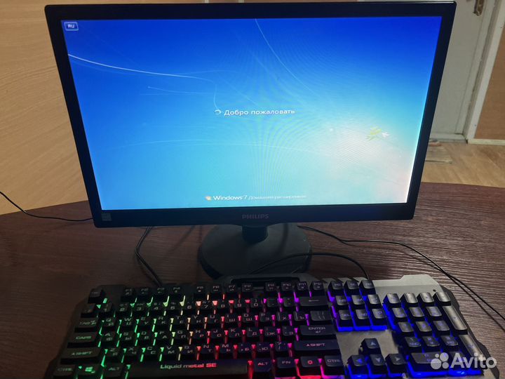 Монитор philips