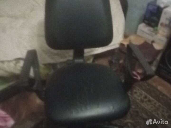 Продам компьютерное кресло