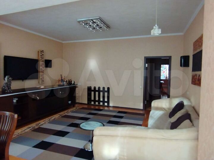 5-к. квартира, 221 м², 2/4 эт.