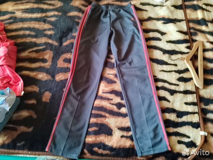 Спортивный костюм для девочки рост 152