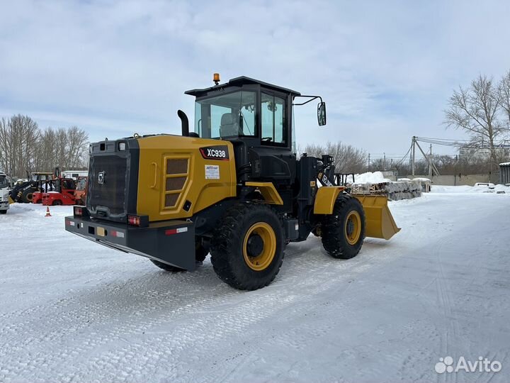 Фронтальный погрузчик XCMG XC938, 2024